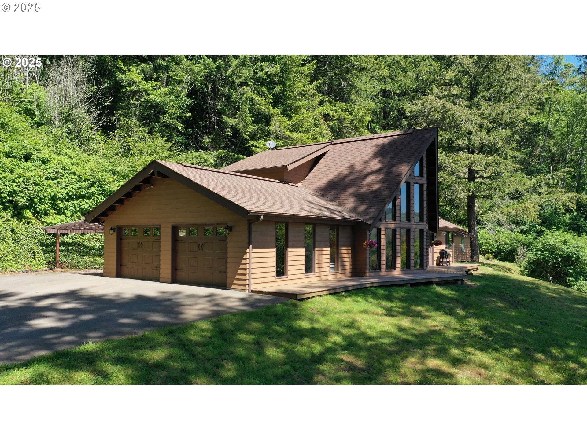 Brookings, OR 97415,98393 E COUGAR LN