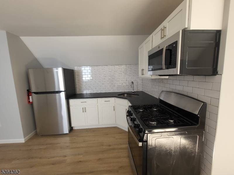 Elizabeth City, NJ 07206,612 Fulton St