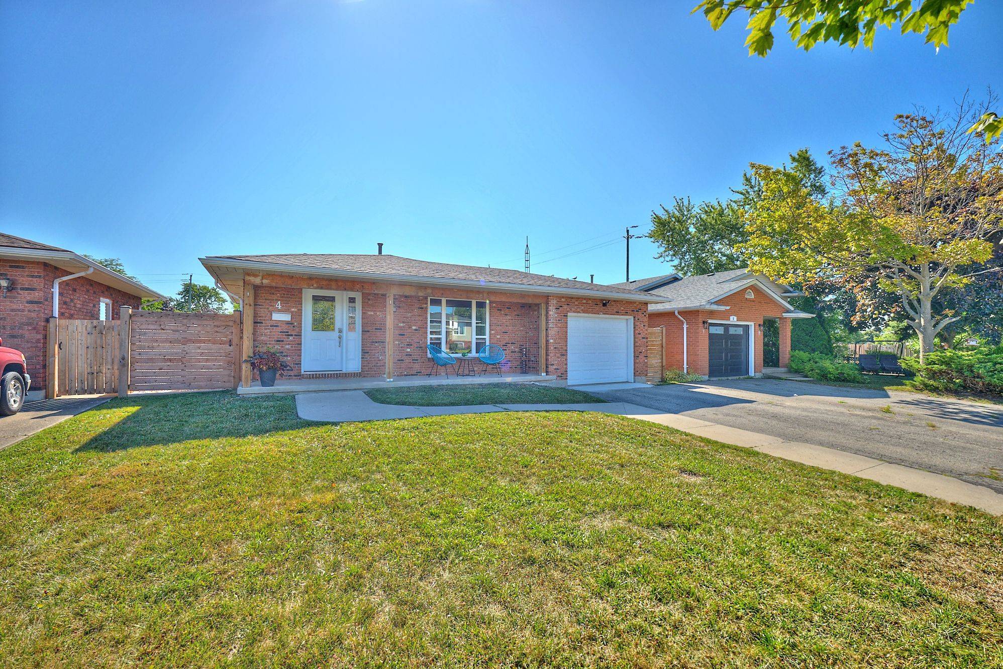 Thorold, ON L2V 4W9,4 Sentance AVE