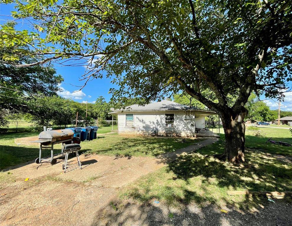 Whitney, TX 76692,514 W Roosevelt Avenue