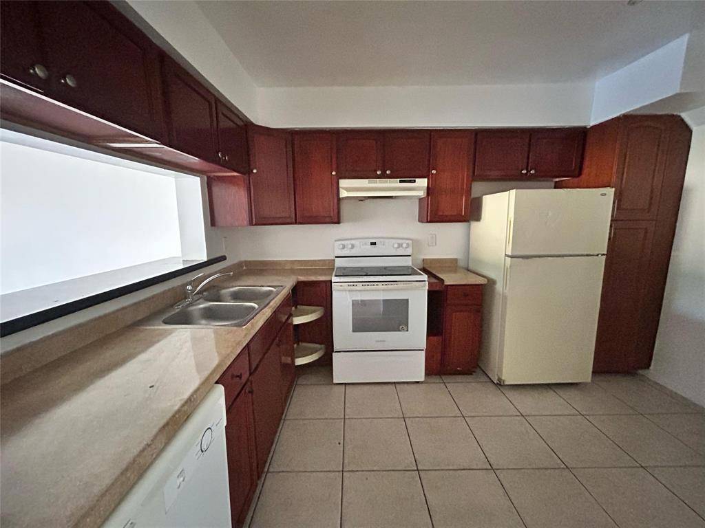 Miramar, FL 33025,2205 SW 80th Ter