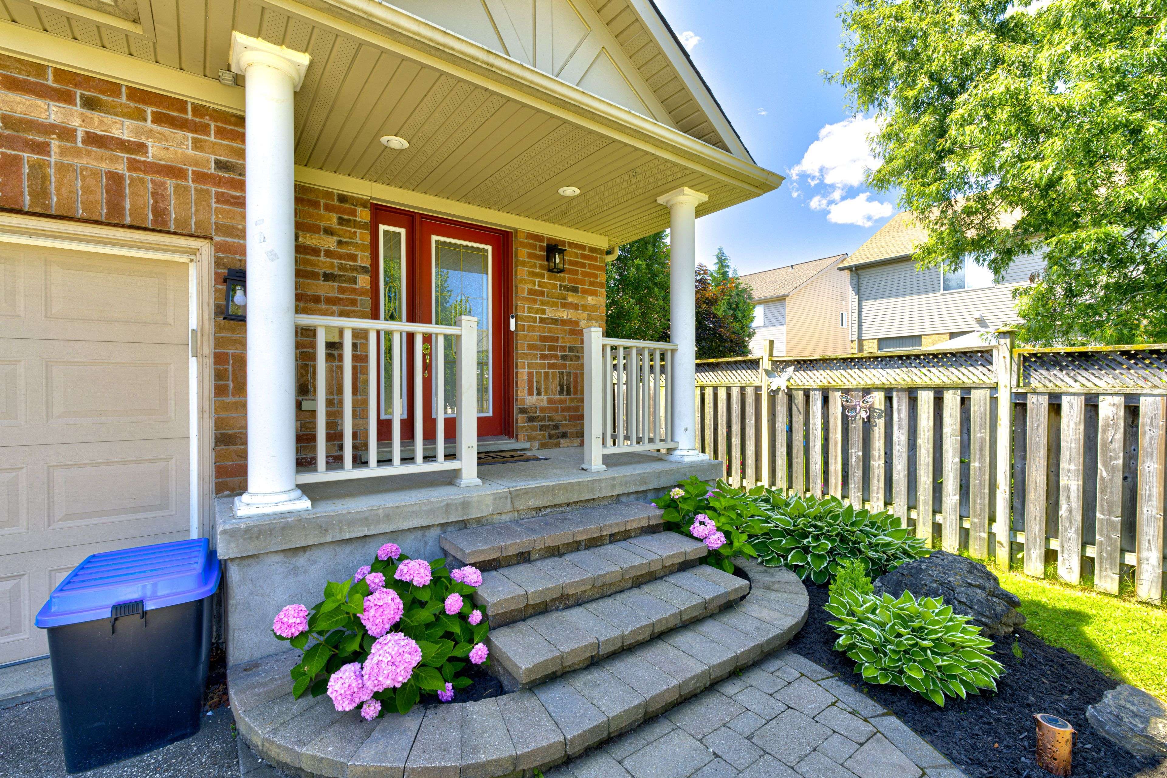 New Tecumseth, ON L9R 2E6,5 Shephard AVE