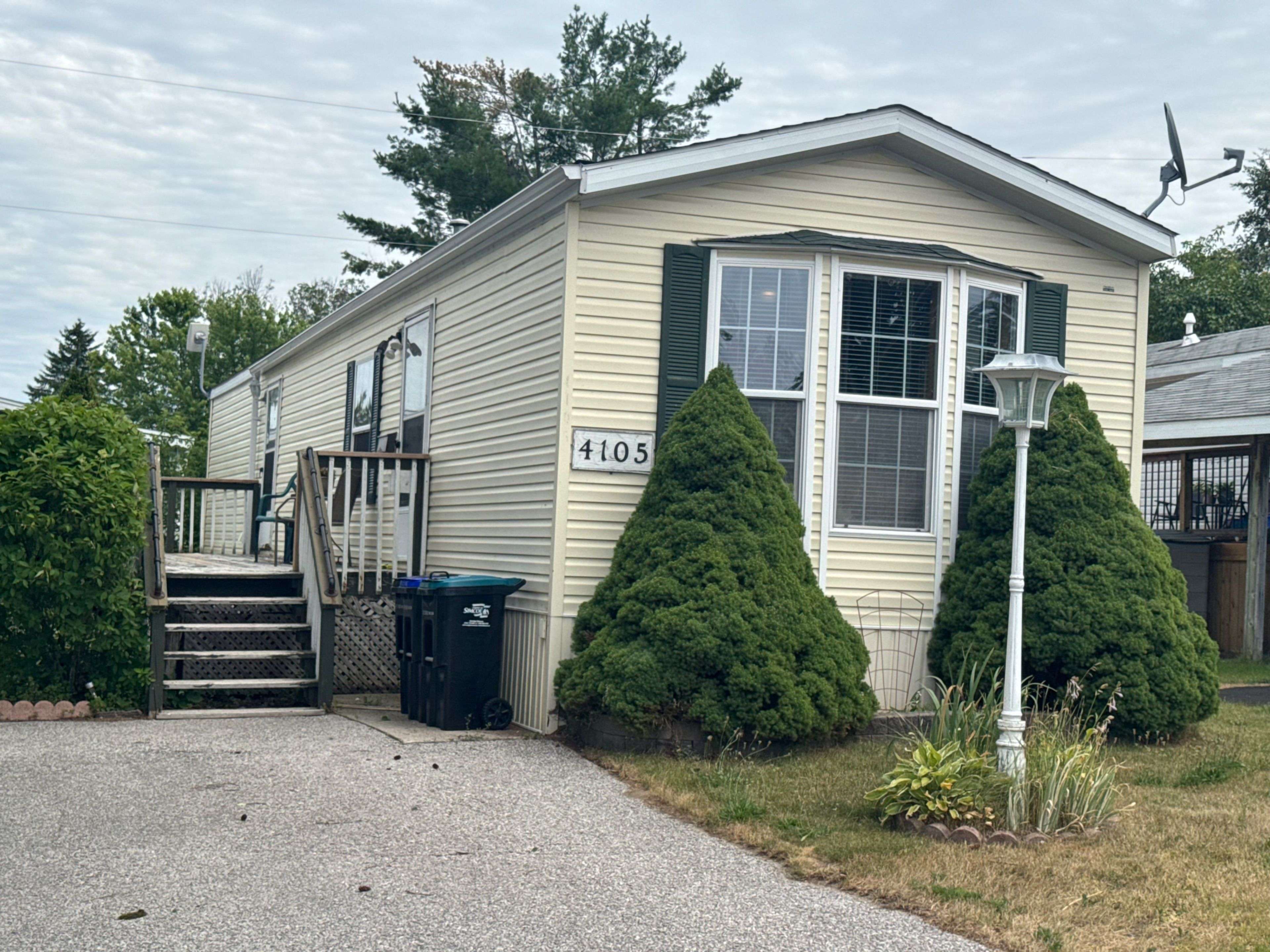 Severn, ON L3V 6H4,4105 Spruce RD
