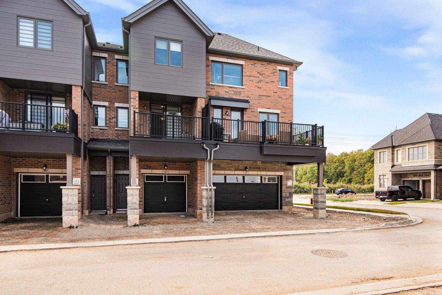 Oakville, ON L6H 7C5,3407 SIXTH Line