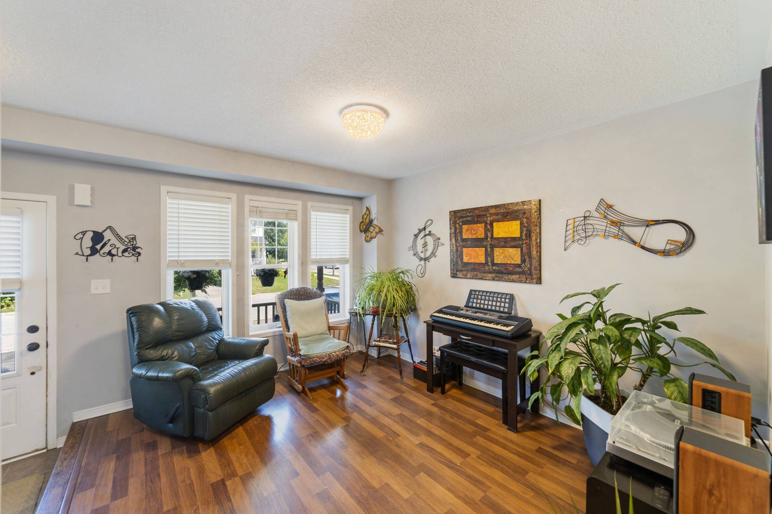 Hamilton, ON L0R 2H8,5 Golden Iris CRES