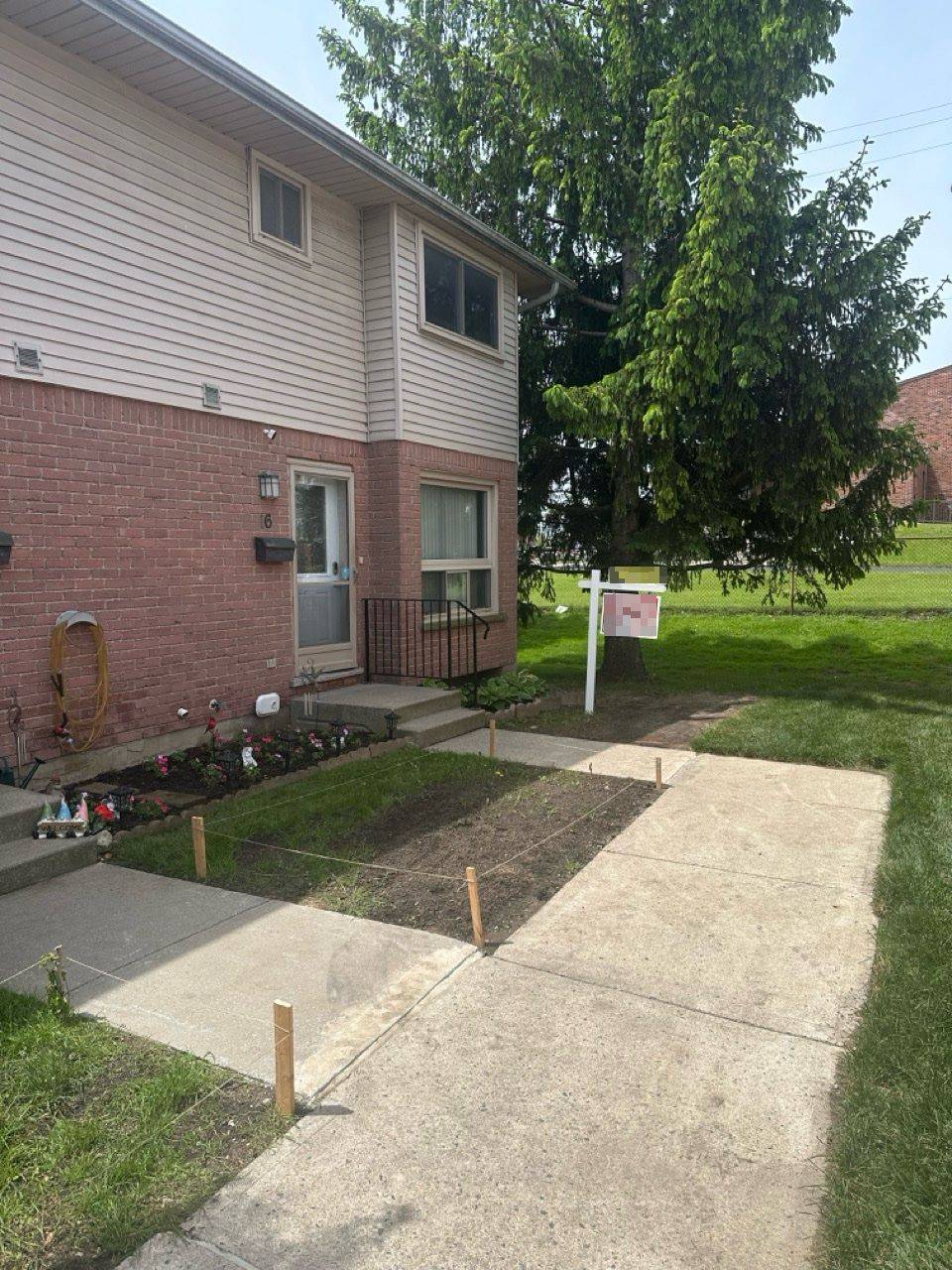 London South, ON N6C 5W3,75 Ansondale RD #16