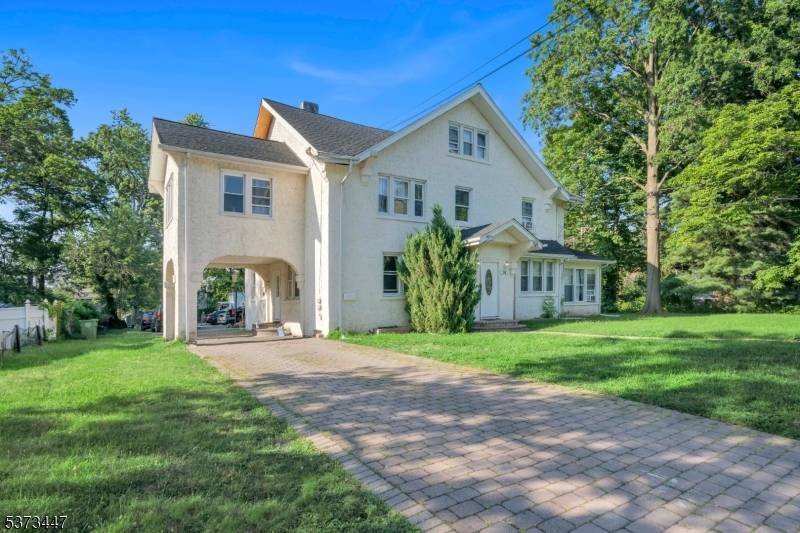 Roselle Boro, NJ 07203,216 W 6Th Ave