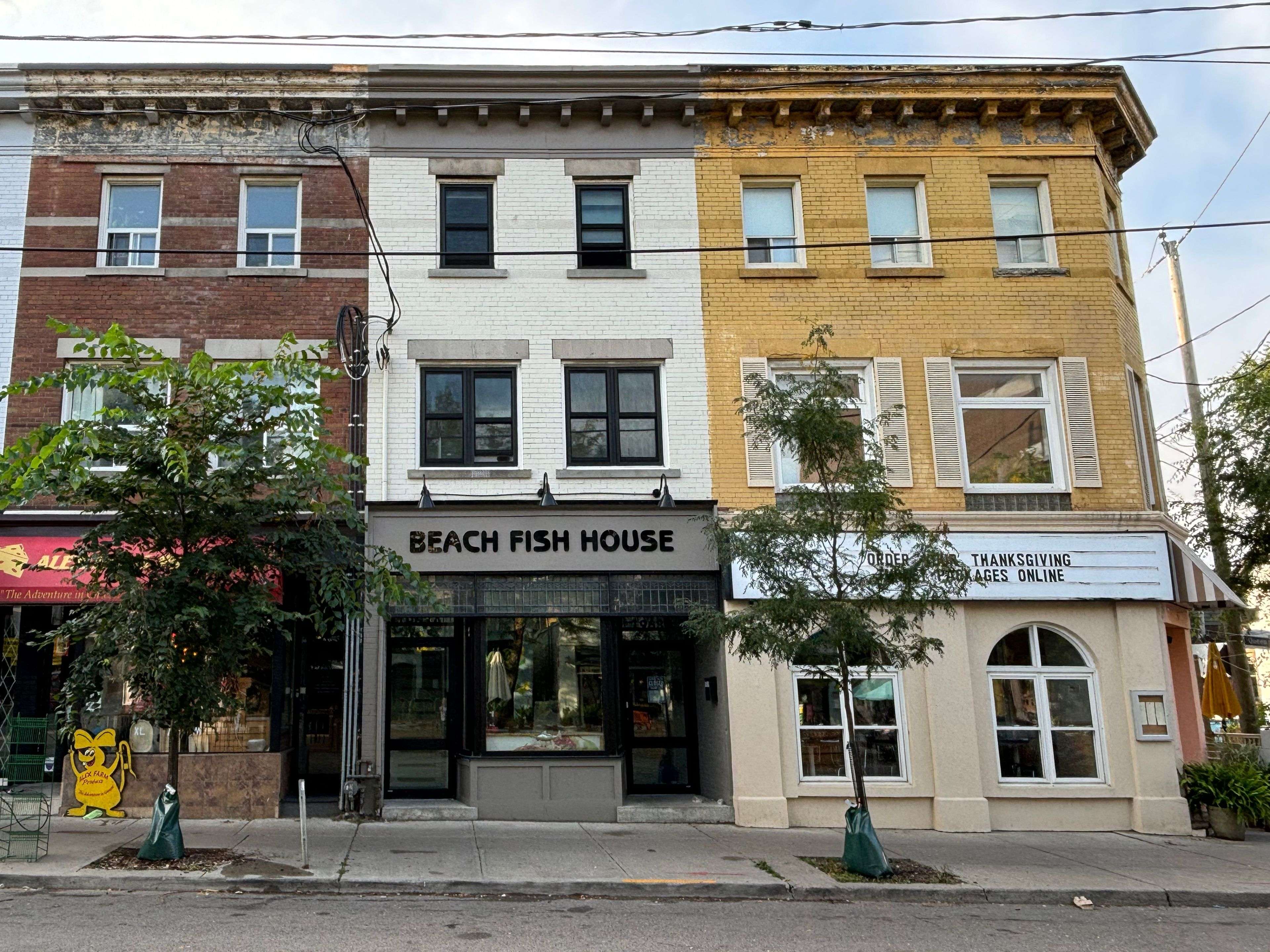 Toronto E02, ON M4L 1H9,1963A Queen ST E