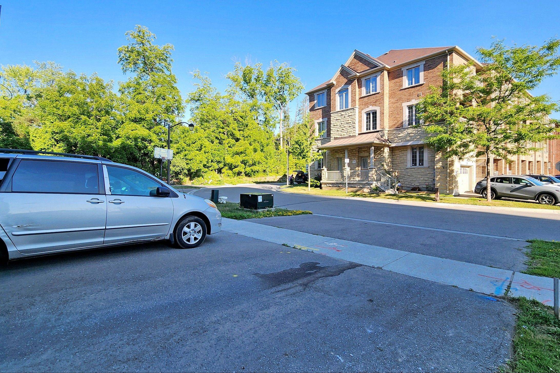 Markham, ON L6E 0R6,40 Battista Perri DR