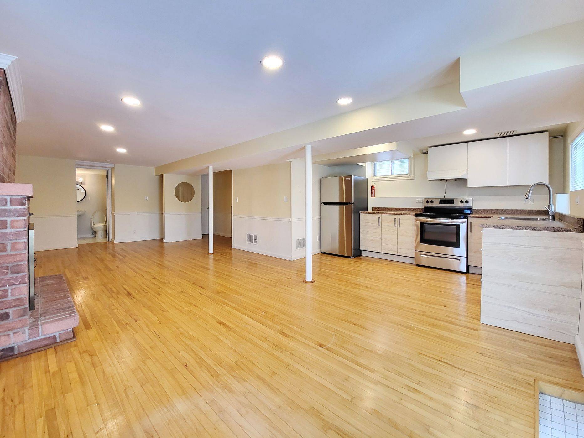 Richmond Hill, ON L4C 7V2,31 Aranka CT #Bsmt