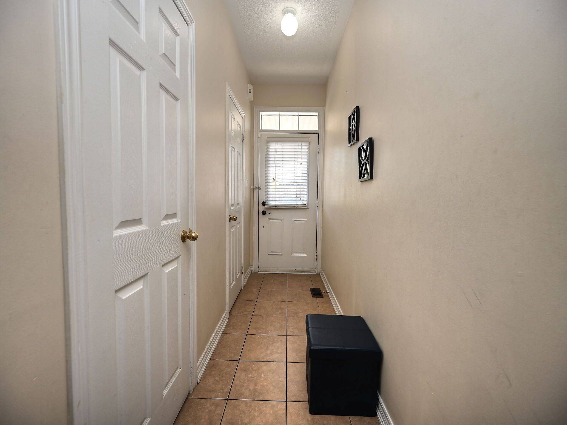 Brampton, ON L6X 0Y3,74 Crumlin CRES