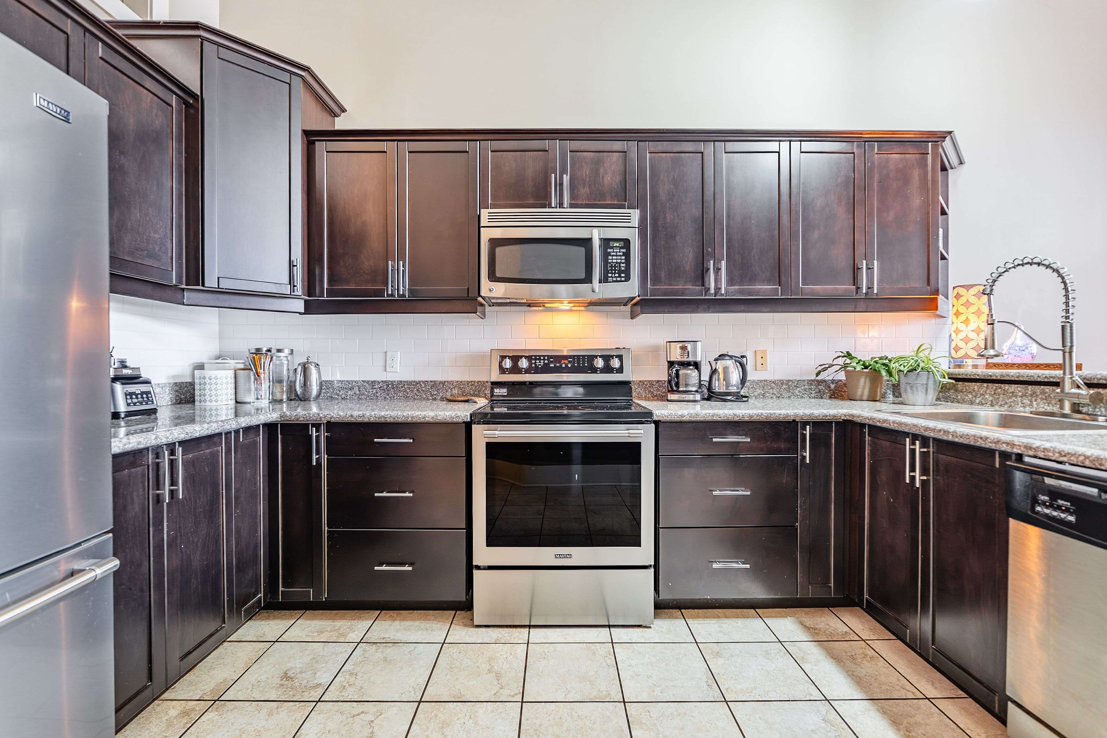 Cornwall, ON K6H 7L3,710 Cotton Mill ST #210
