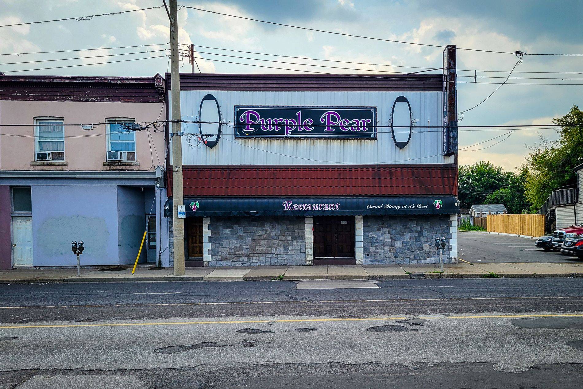 Hamilton, ON L8L 3C5,946 Barton ST E