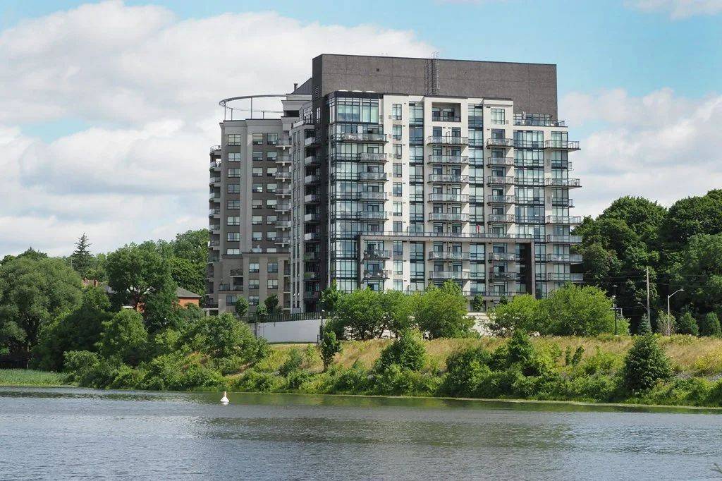 Cambridge, ON N1R 0B5,150 Water ST N #210
