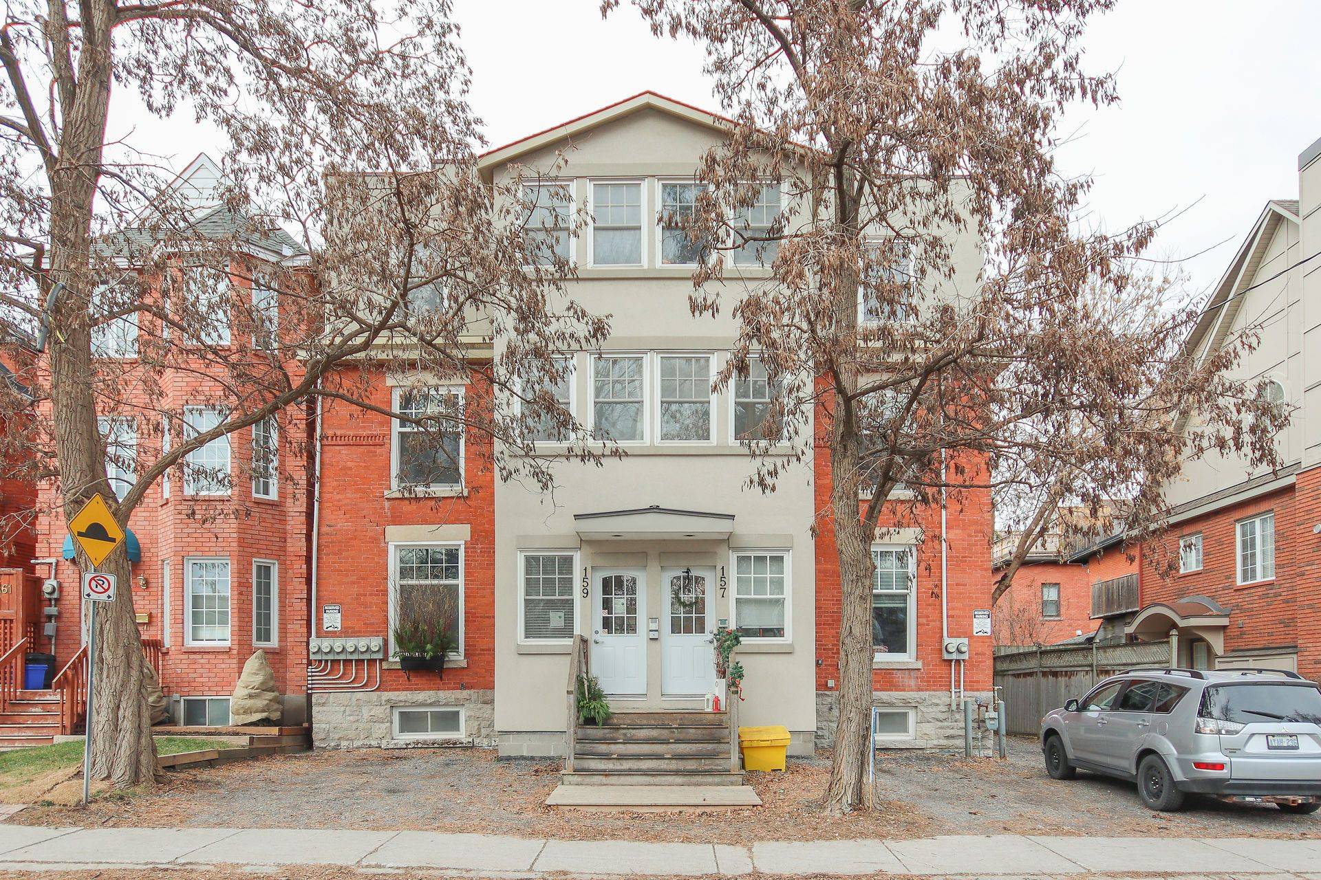Ottawa Centre, ON K2P 0X4,159 Frank ST