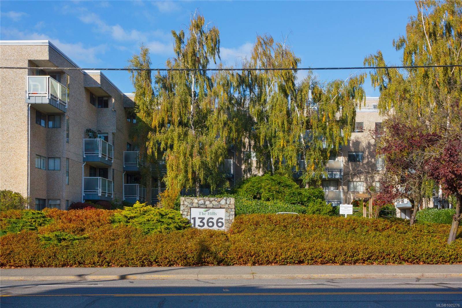 Victoria, BC V8T 2B5,1366 Hillside Ave #107