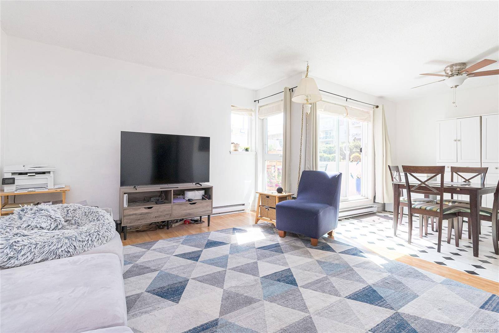 Victoria, BC V8T 2B5,1366 Hillside Ave #107