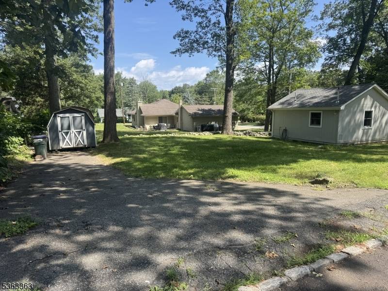 Mount Arlington Boro, NJ 07856,8 Spruce Path