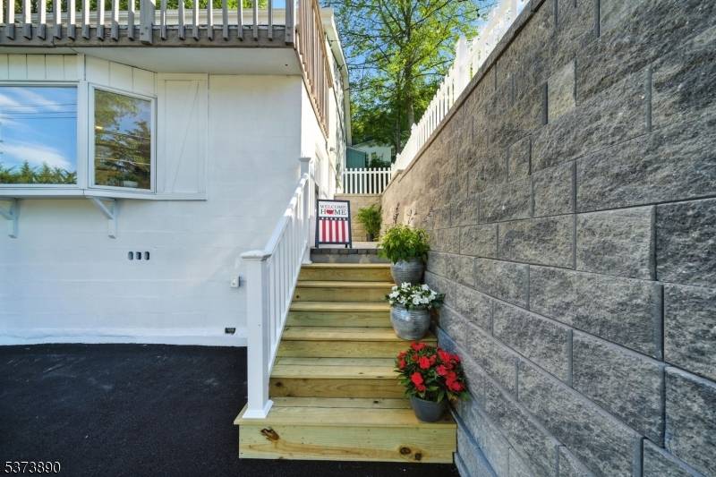 Hopatcong Boro, NJ 07843,218 Maxim Dr