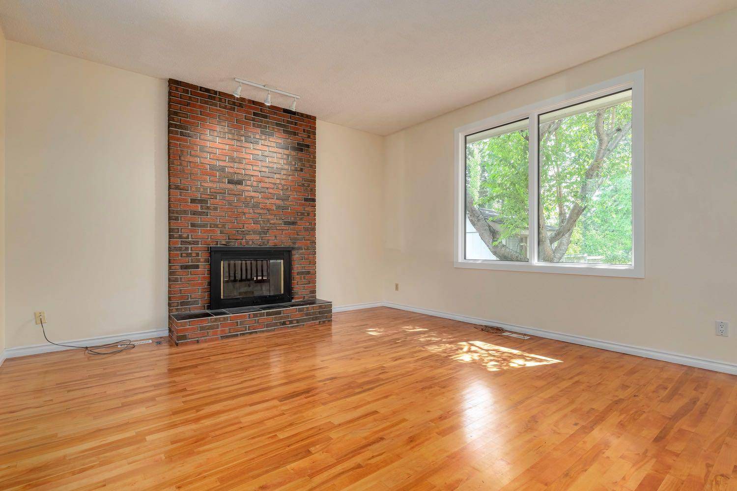 Calgary, AB T3A 1S8,5531 Dalhart HL NW