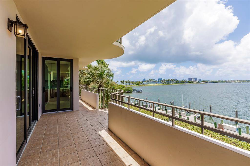 North Miami, FL 33181,12000 N Bayshore Dr #305