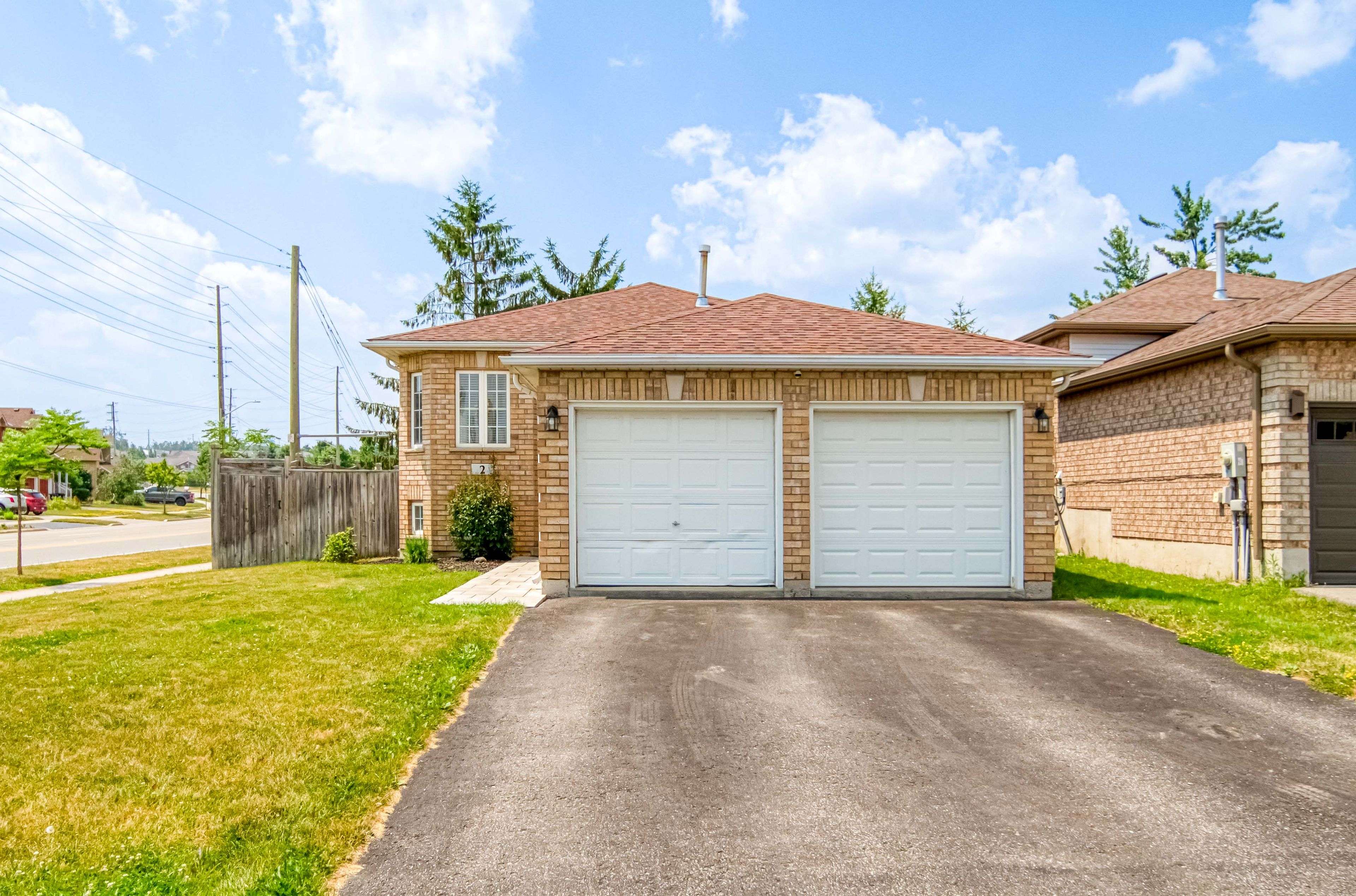Barrie, ON L4M 6Y9,2 Michael CRES