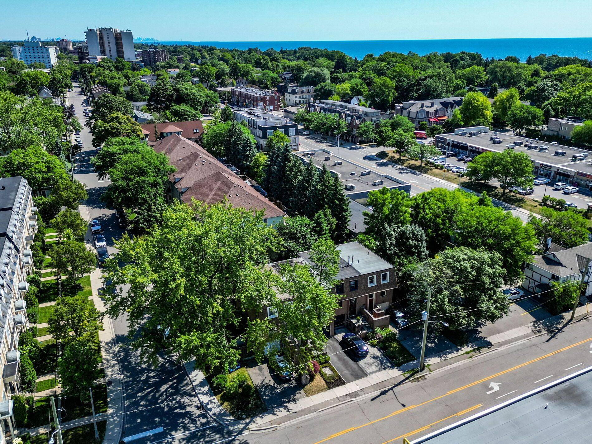 Oakville, ON L6K 3T4,113 Brock ST