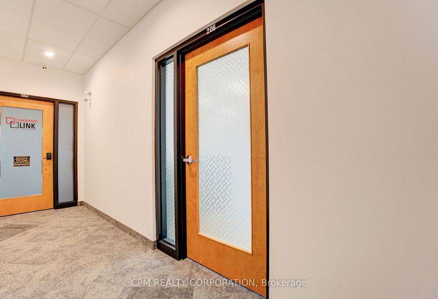 Oakville, ON L6L 0E3,3485 Rebecca ST #206