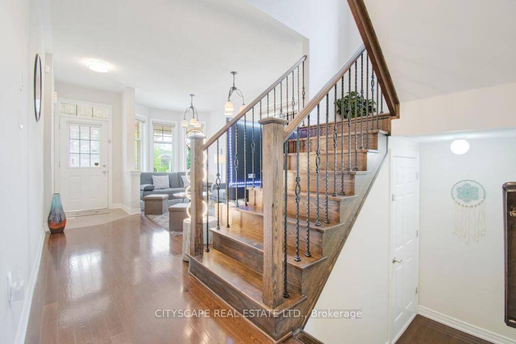 Brampton, ON L6Y 5X9,151 Allegro DR