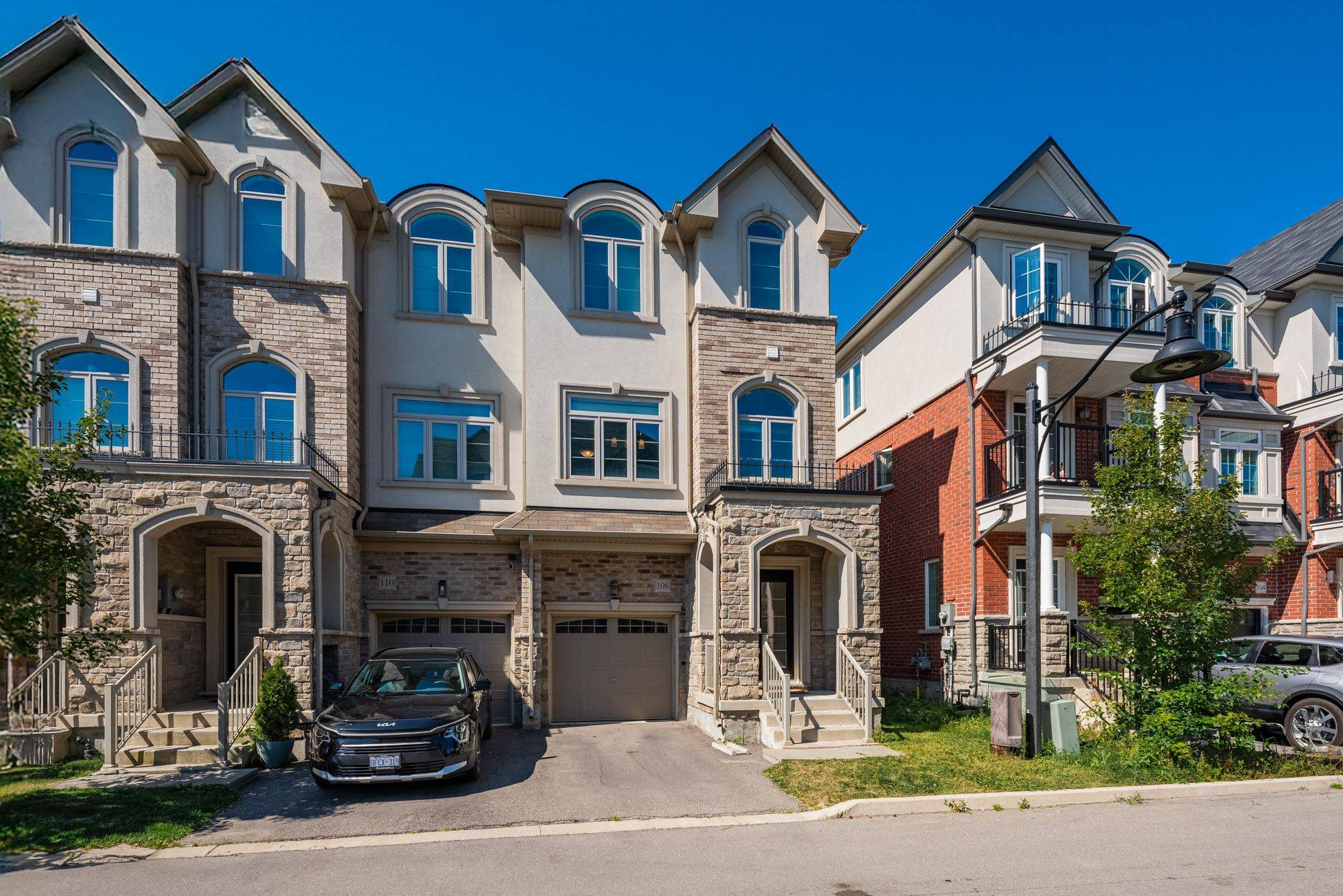 Hamilton, ON L8B 1W3,108 Borers Creek CIR
