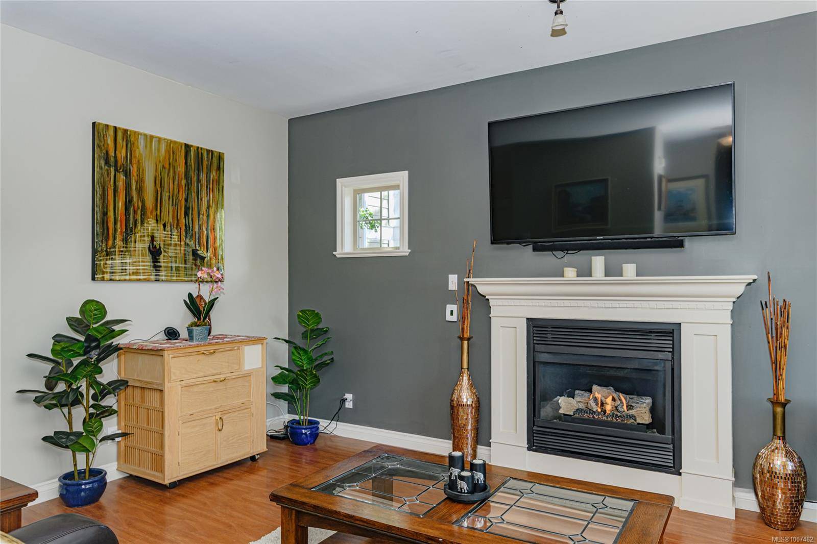 Esquimalt, BC V9A 6K4,615 Drake Ave #1