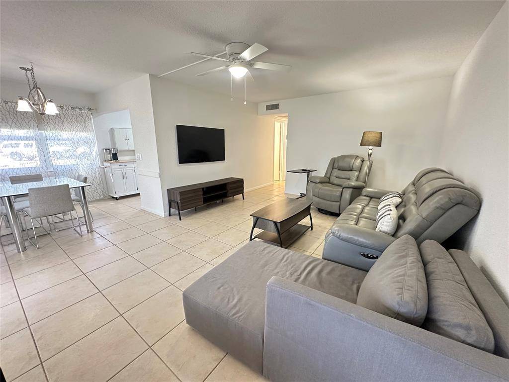 Deerfield Beach, FL 33442,85 Ventnor  E #85