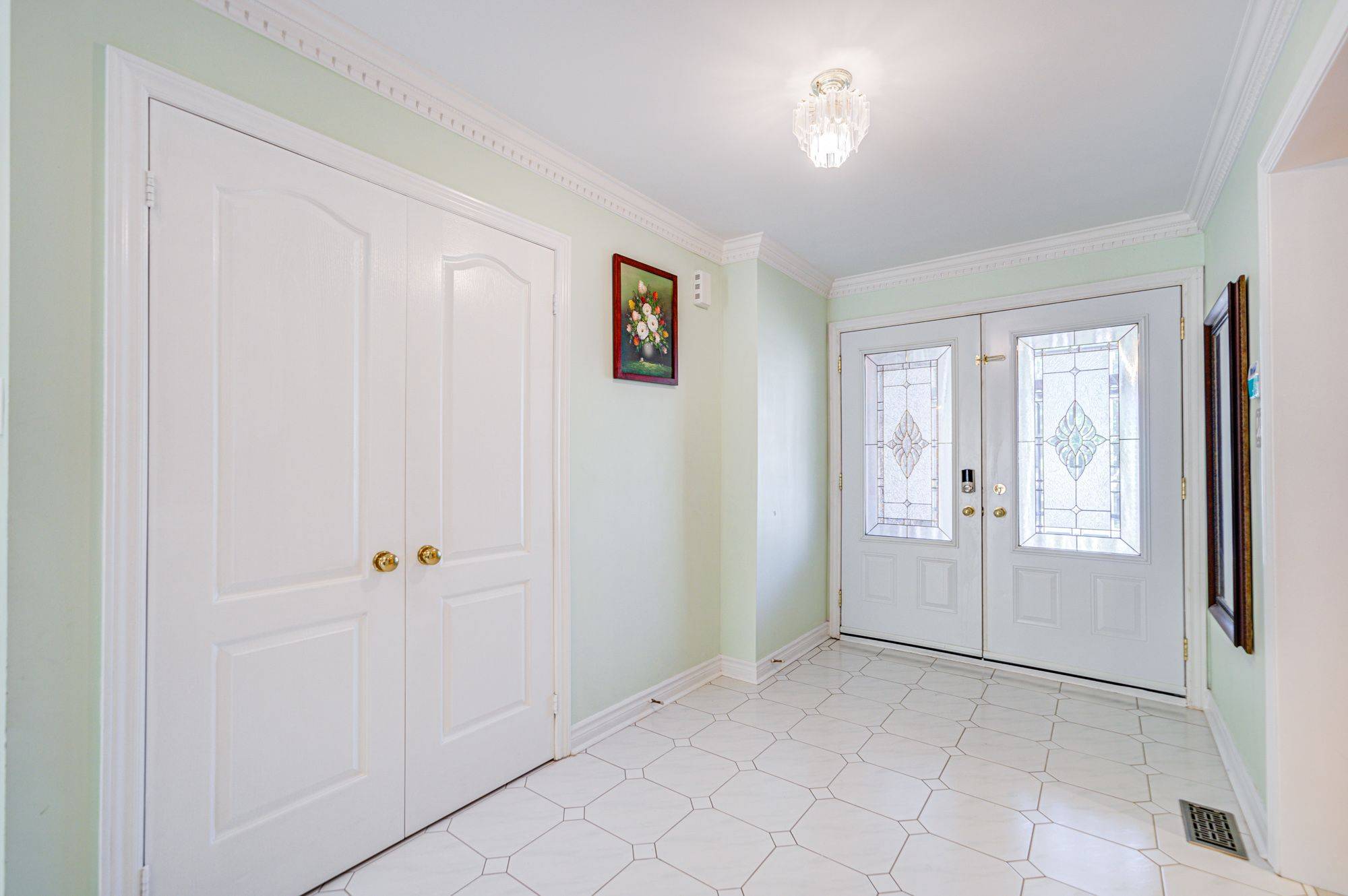 Richmond Hill, ON L4B 3S4,203 Valleymede DR