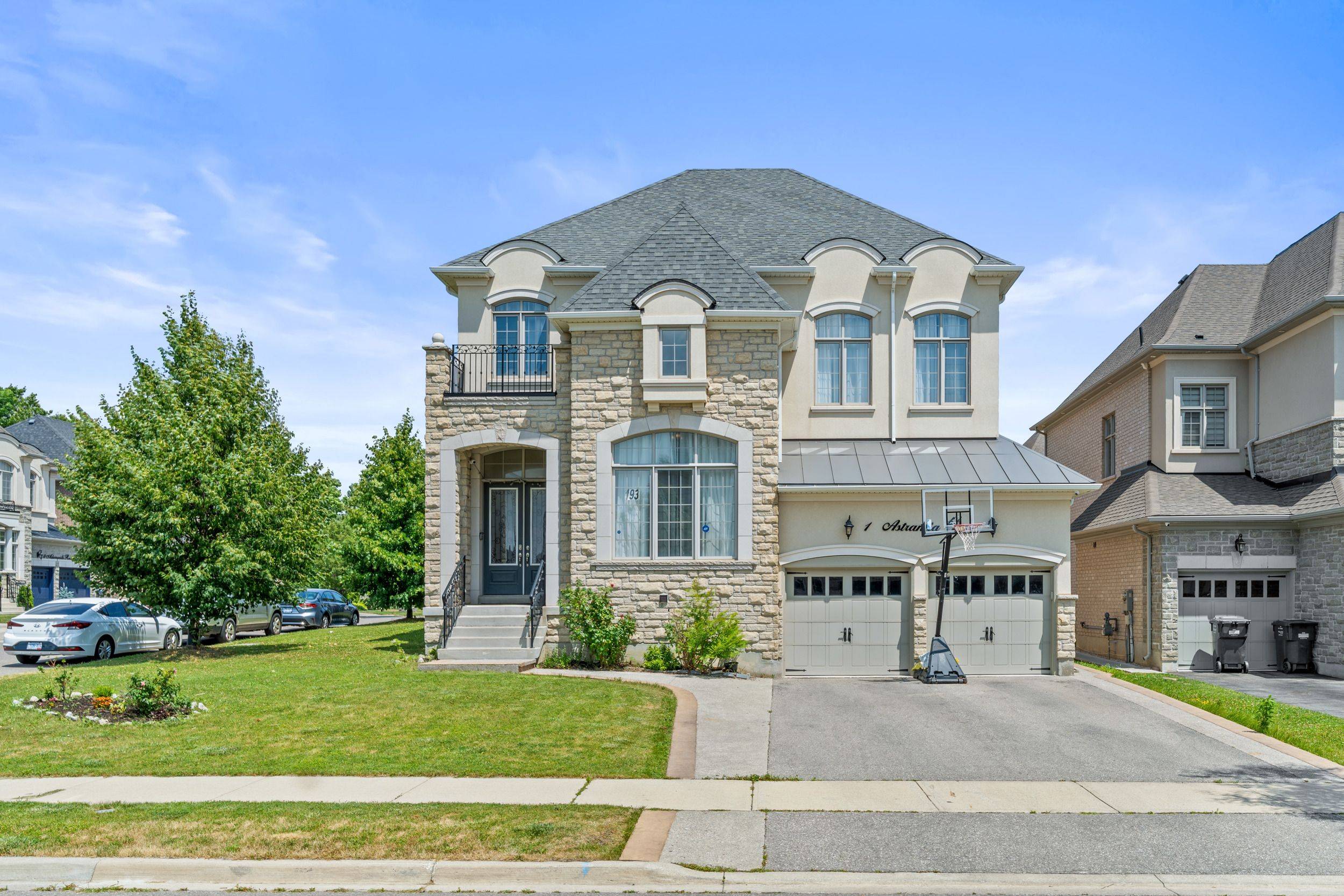Brampton, ON L6X 1P3,1 Astrantia WAY
