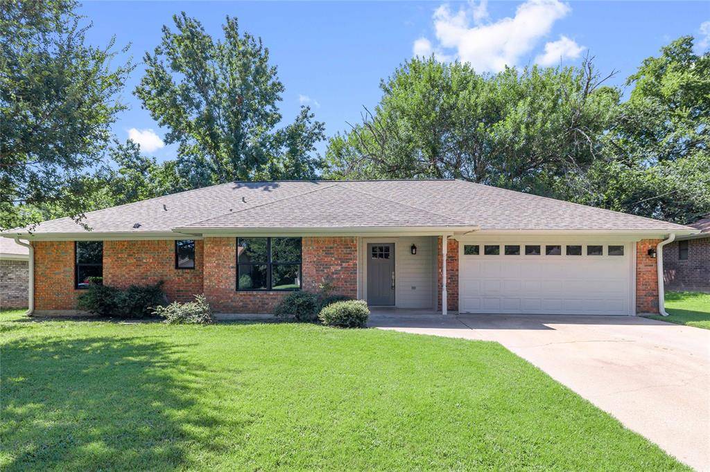 Stephenville, TX 76401,141 Blue Jay Street