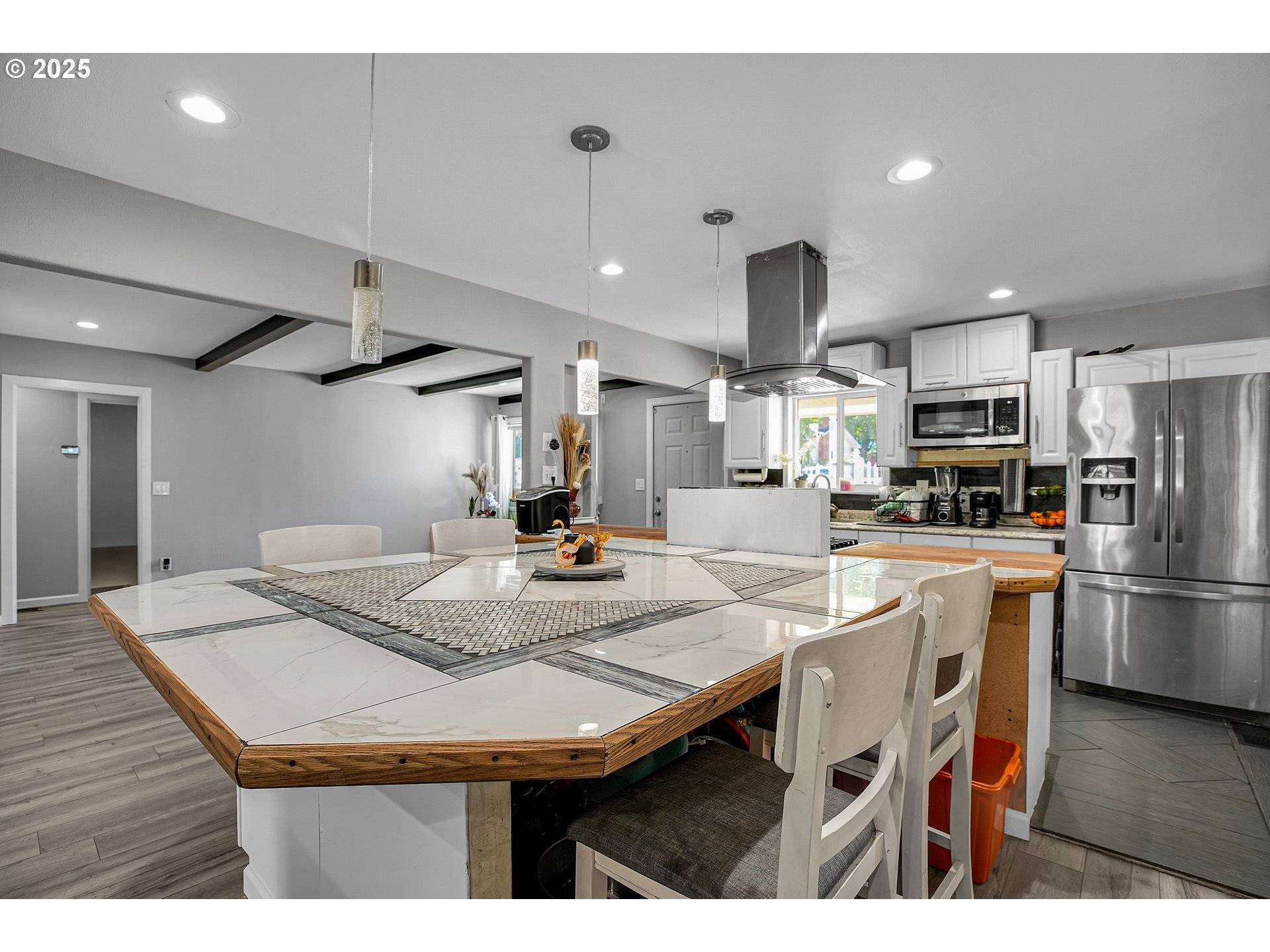 Portland, OR 97230,16637 NE HASSALO ST