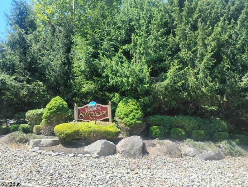 Hardyston Twp., NJ 07460,7 Stonehedge Drive