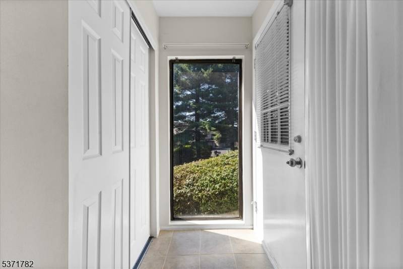 Union Twp., NJ 08809,16 Westway #16