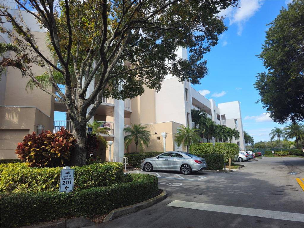 Sunrise, FL 33322,2601 N Nob Hill Rd #308