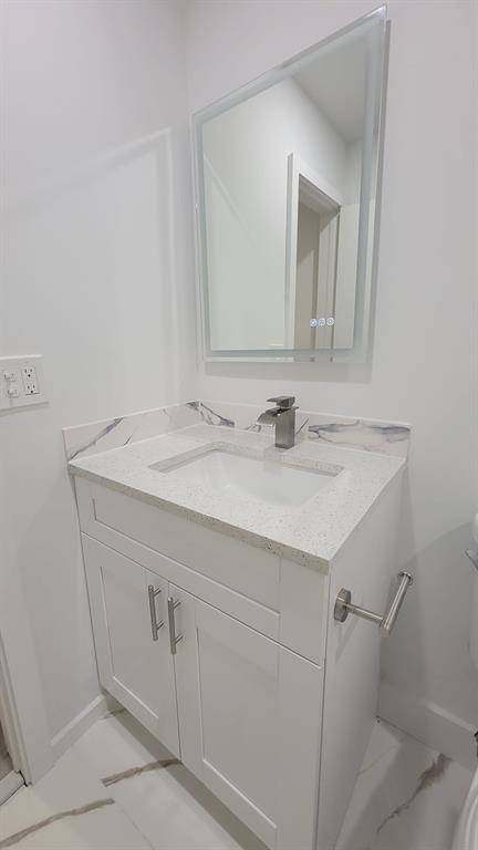 Fort Lauderdale, FL 33312,618 SW 14th Ter. #2