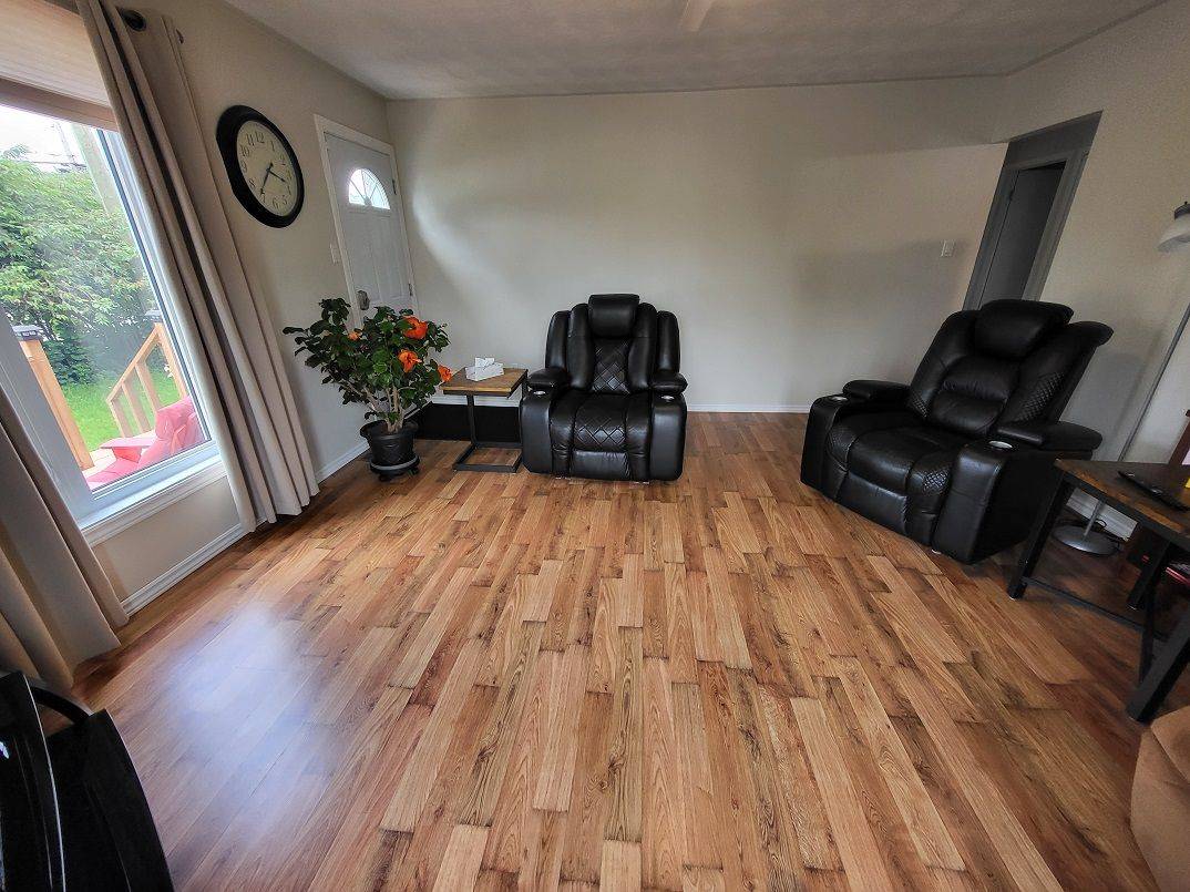 Timmins, ON P4N 2Y5,127 Bannerman AVE