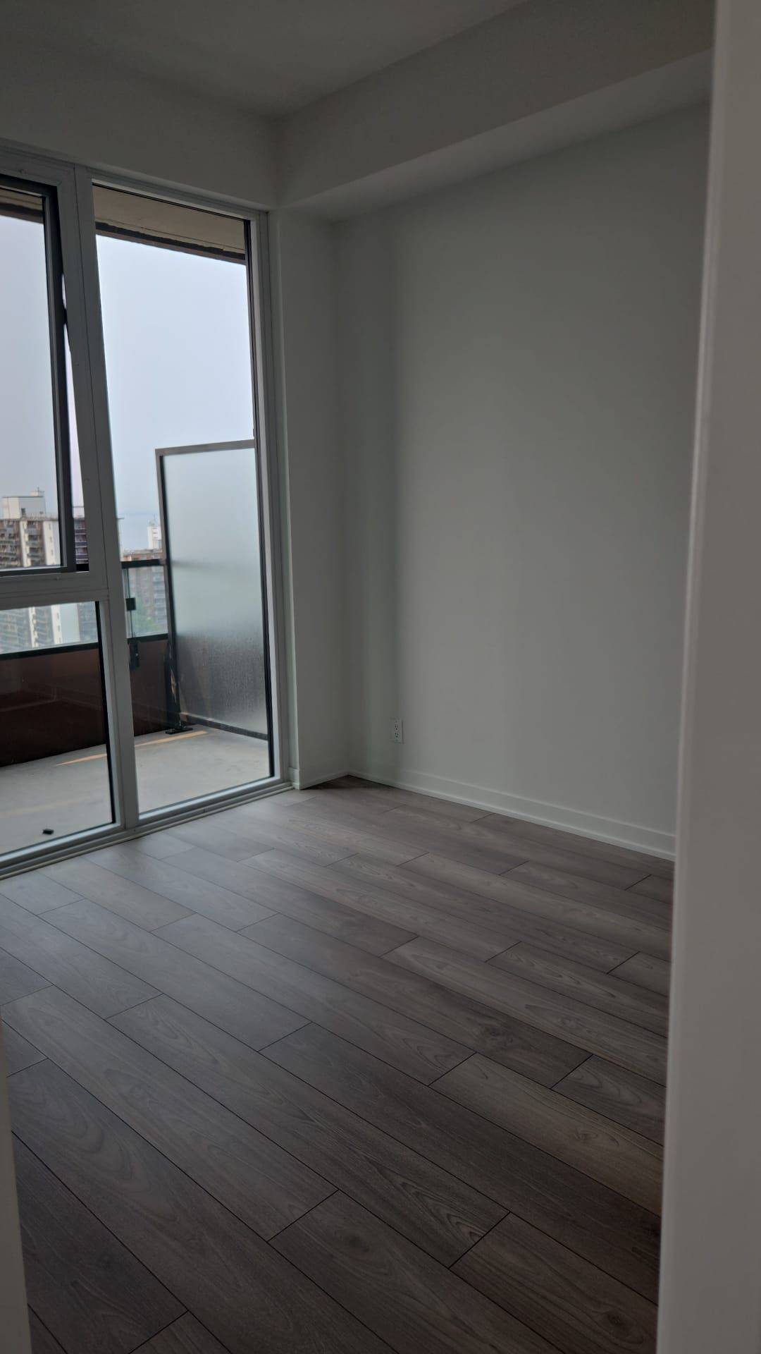 Toronto W01, ON M6K 0J2,285 Dufferin ST E #1113