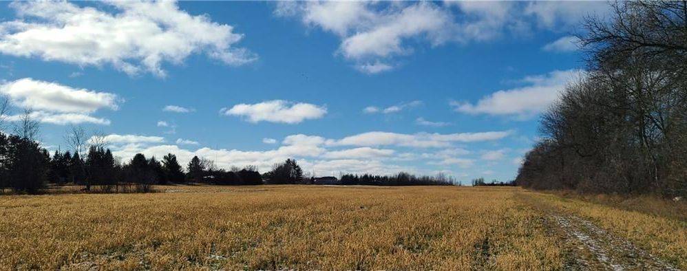 Laurentian Valley, ON K8A 7P4,208 Drive-In RD