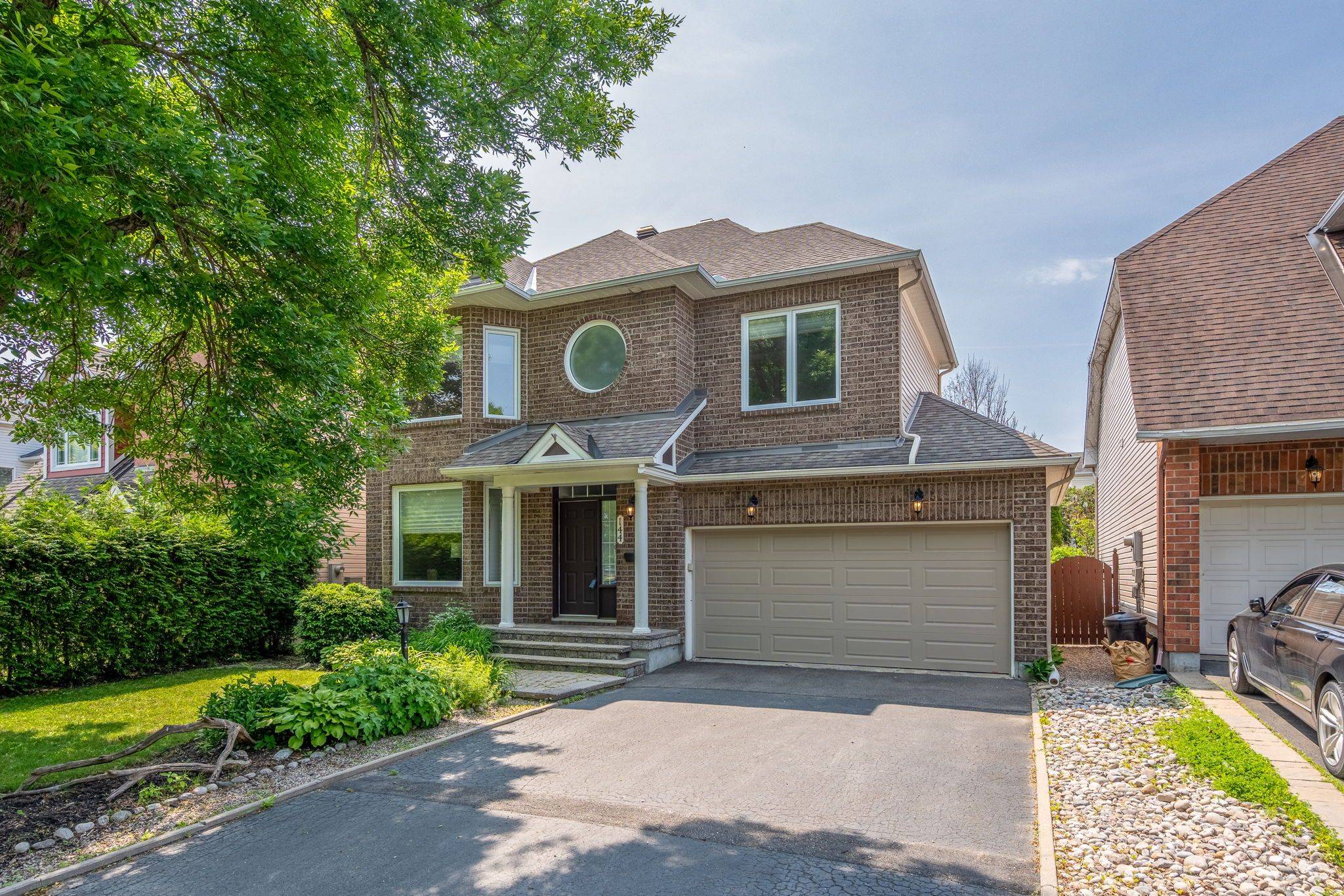 Barrhaven, ON K2G 6K8,144 Windhurst DR