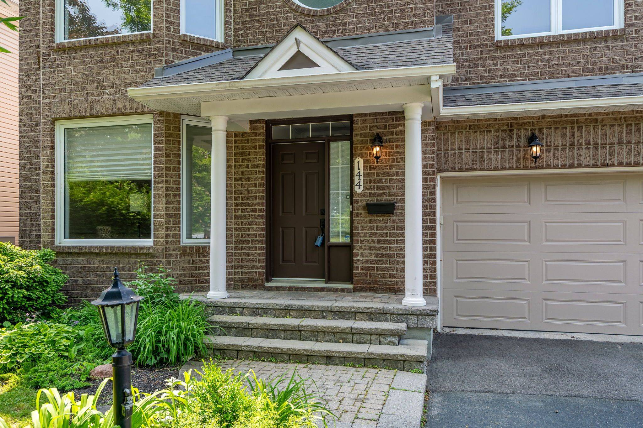 Barrhaven, ON K2G 6K8,144 Windhurst DR