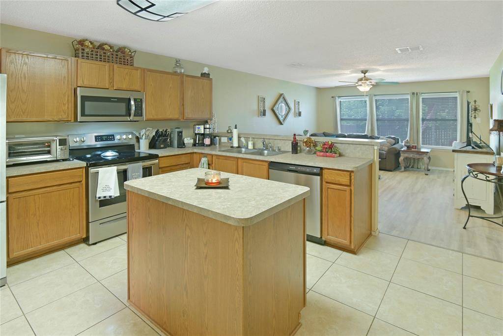 Anna, TX 75409,911 Live Oak Drive