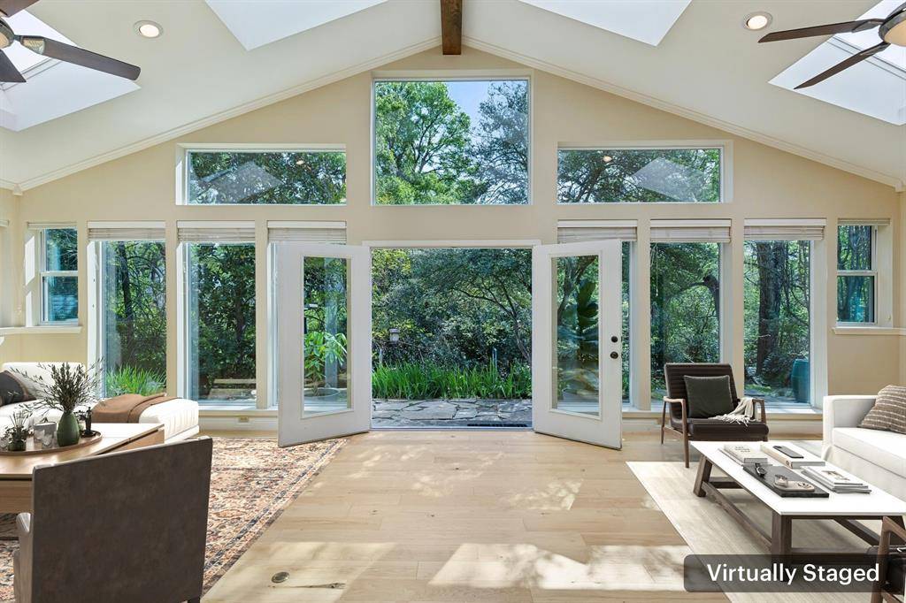 Dallas, TX 75248,6810 Harvest Glen Drive