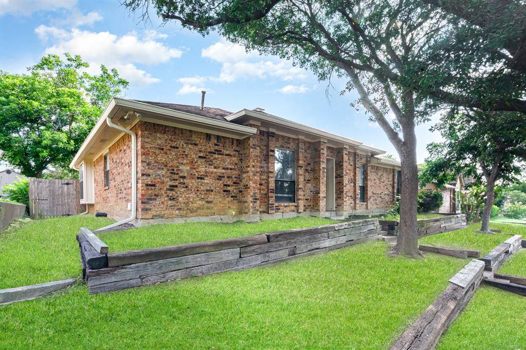 Carrollton, TX 75007,1724 Saint James Drive