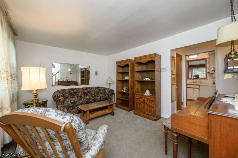 Rahway City, NJ 07065,958 Apgar Ter