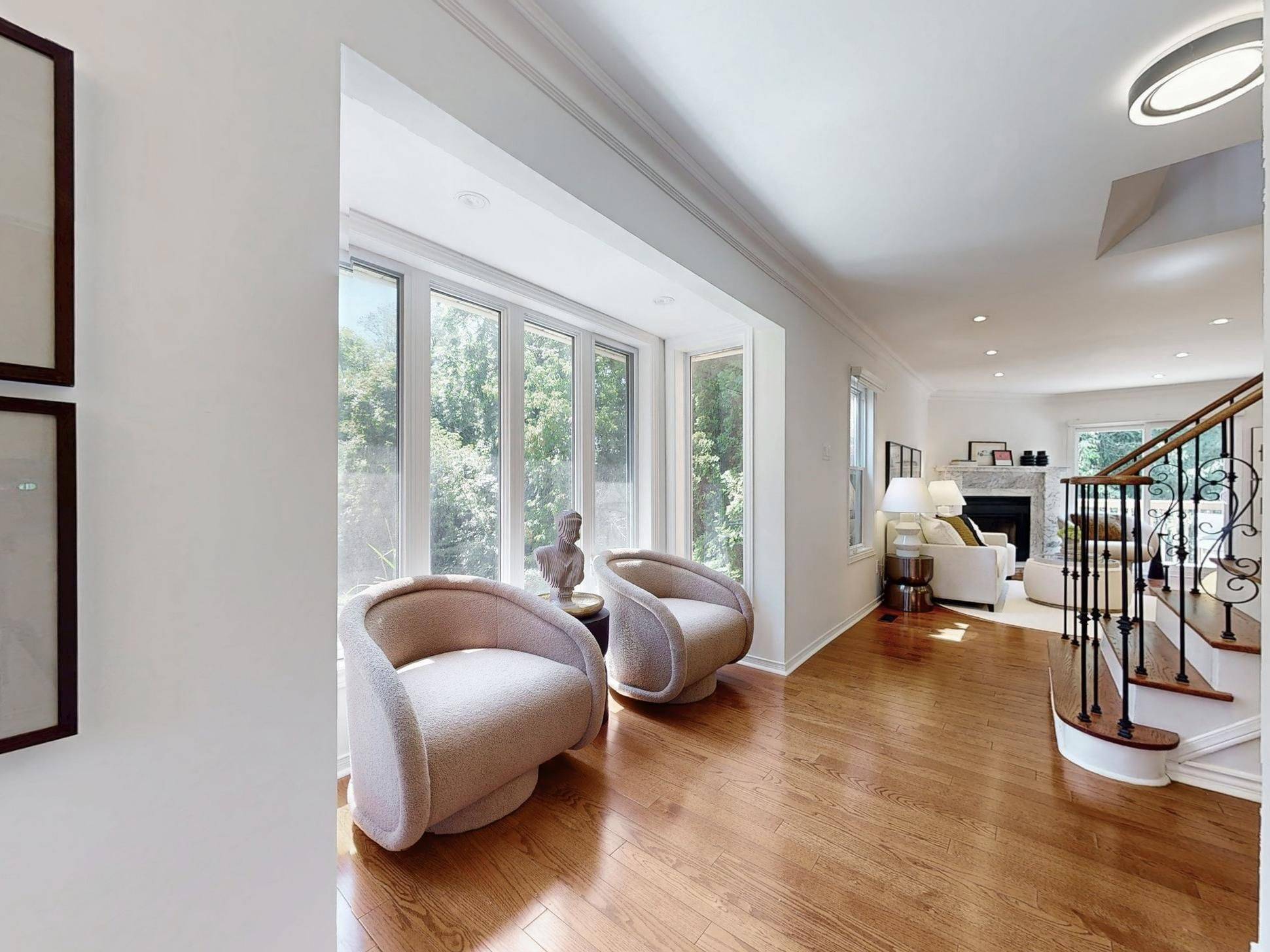 Richmond Hill, ON L4B 1N3,56 Queensmill CT